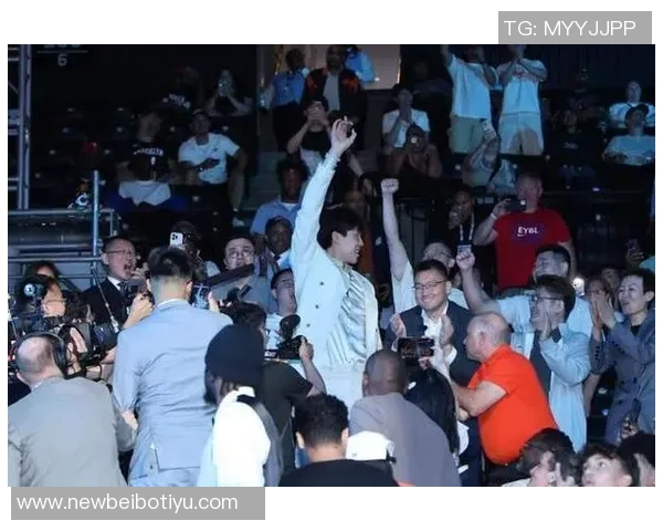 华子巨星表现震撼全场杨瀚森小步迈出中国篮球新篇章 华子巨星表现震撼全场杨瀚森小步迈出中国篮球新篇章