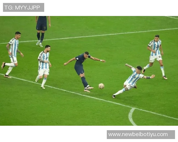 小迈克尔波特半场表现惊艳8中6三分3中3独揽18分助力球队争胜 小迈克尔波特半场表现惊艳8中6三分3中3独揽18分助力球队争胜