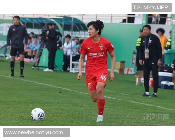 李新翔谈中超首年夺冠难度与对偶像武磊的崇敬之情 李新翔谈中超首年夺冠难度与对偶像武磊的崇敬之情